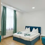 Ruyi -csaladi Haz Πανσιόν 4*