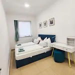 Ruyi -csaladi Haz Πανσιόν 4*