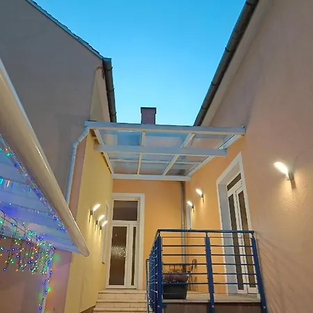 Ruyi -csaladi Haz Pensionat Sopron